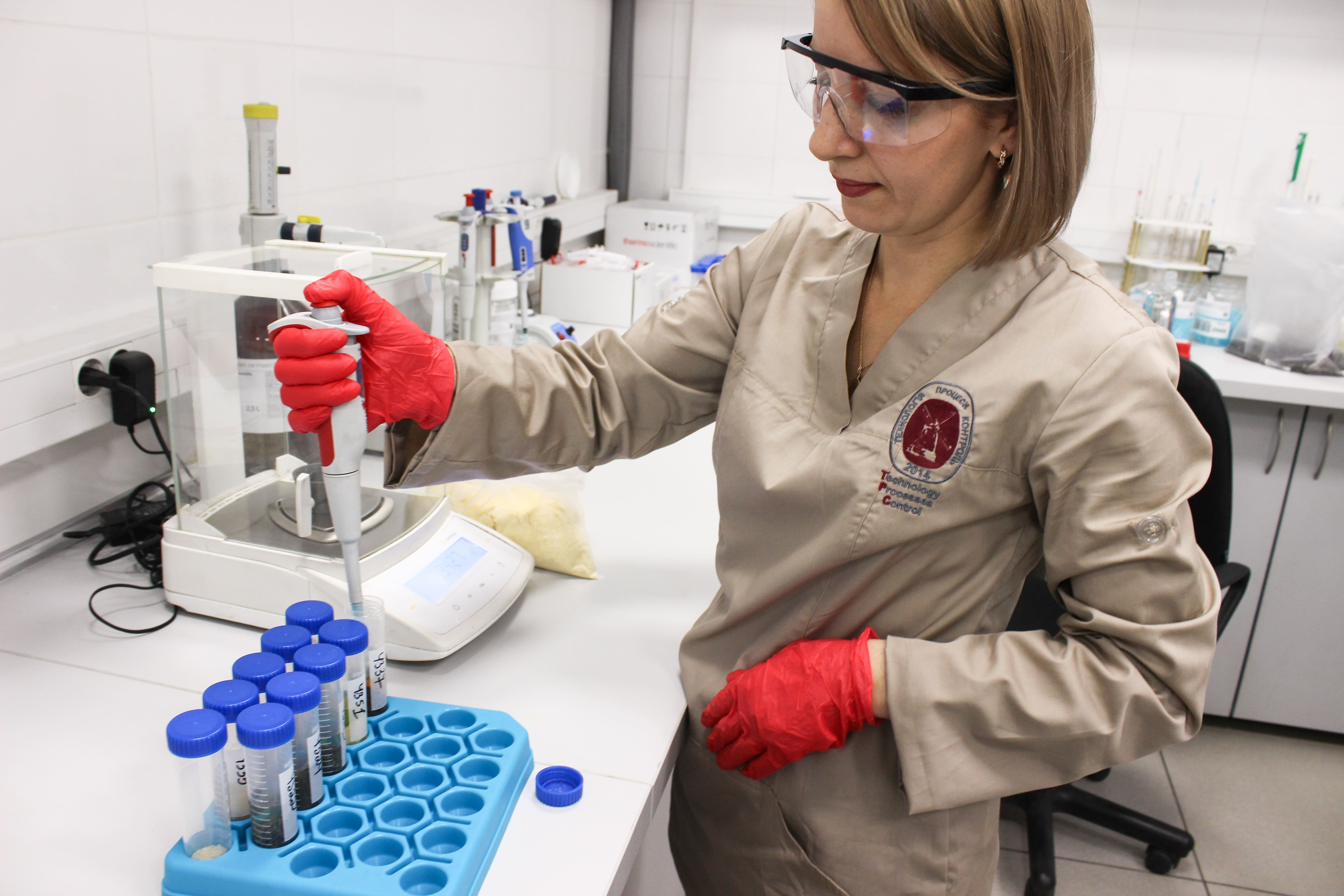 laboratory working process